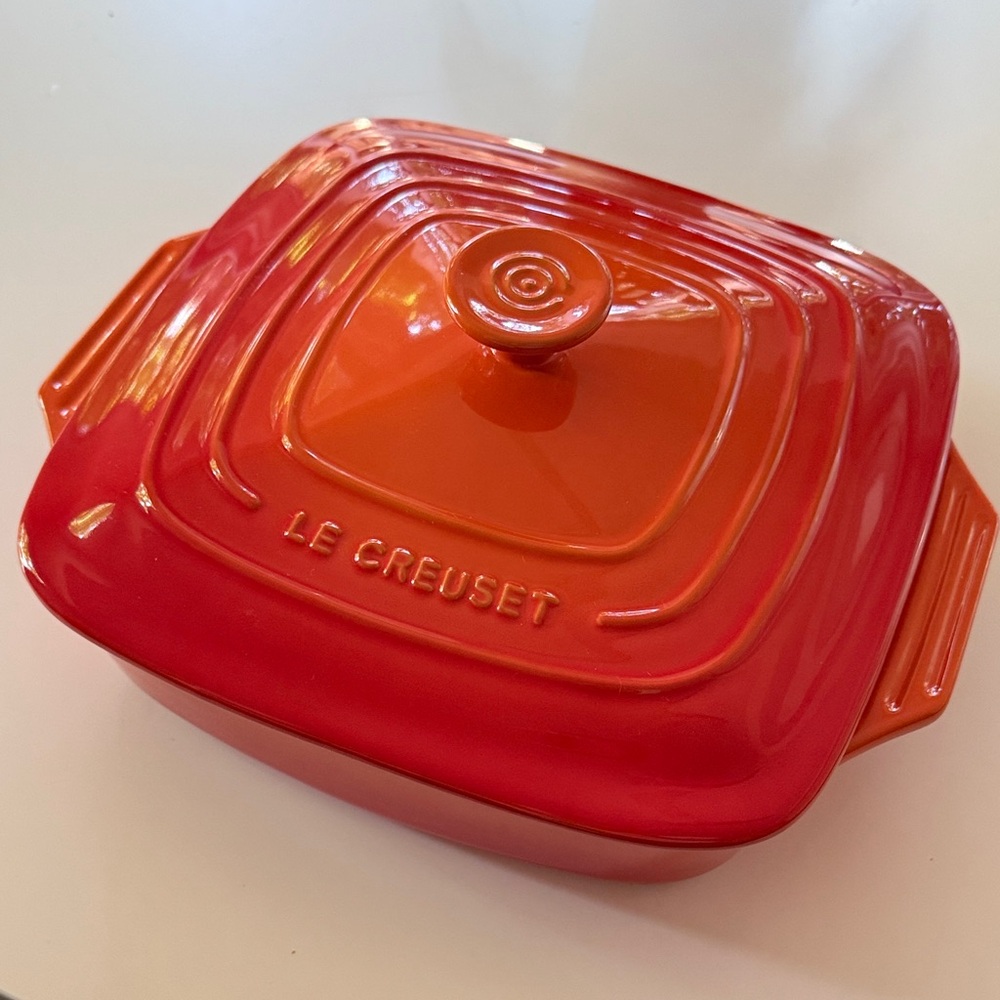 Le Creuset Orange-Red Square Casserole Dish